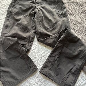 Kuhl women’s size 4 Gray hiling Pants worn once